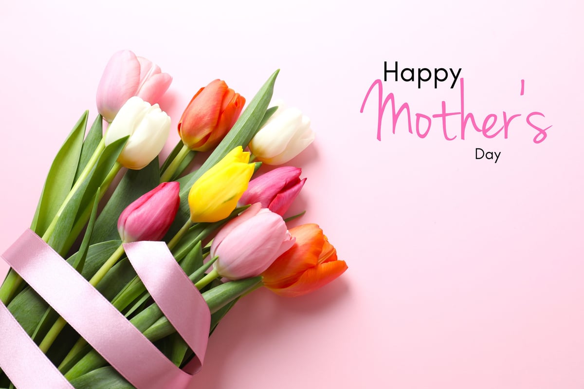 Día de la Madre - Hermoso ramo de tulipanes frescos
